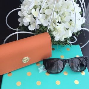 Tory Burch Square Classic sunglasses